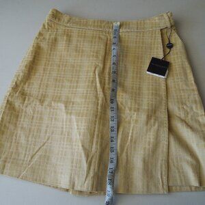 Burberry Corduroy Sqort NWT Size 8